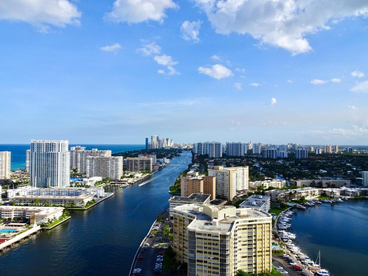 South Ocean Suites Халландейл-Бич Экстерьер фото