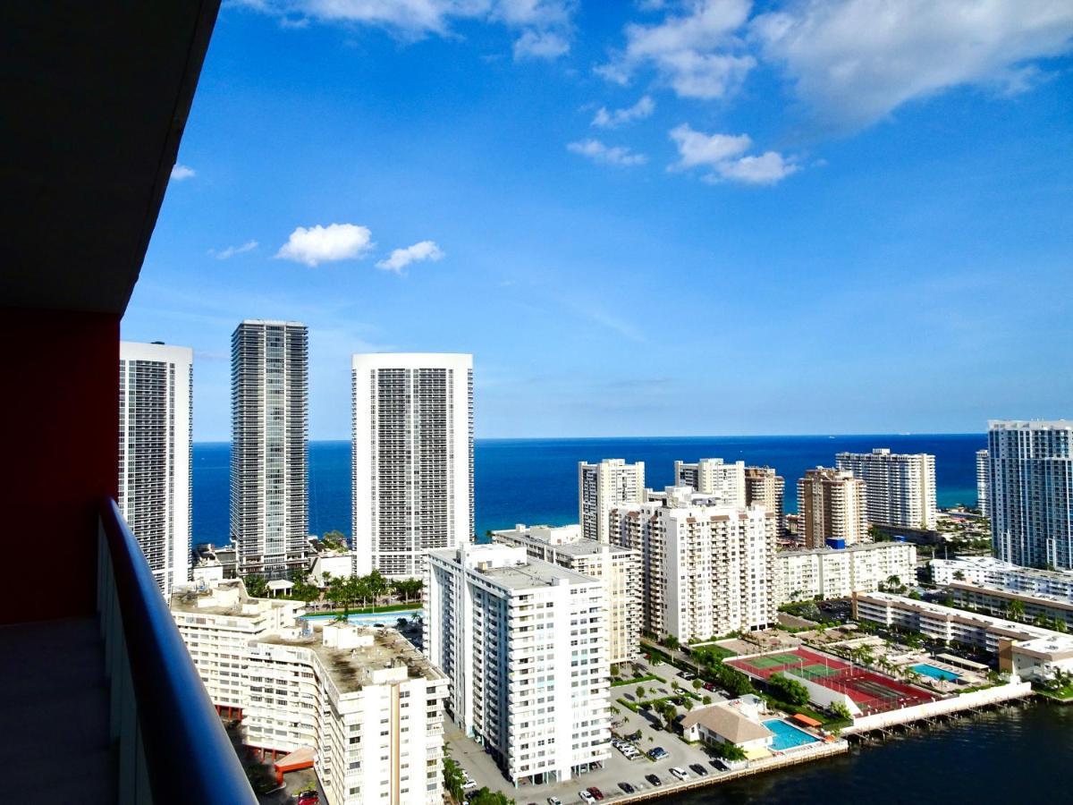 South Ocean Suites Халландейл-Бич Экстерьер фото